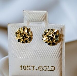 Elegant 10K Gold Stud Earrings